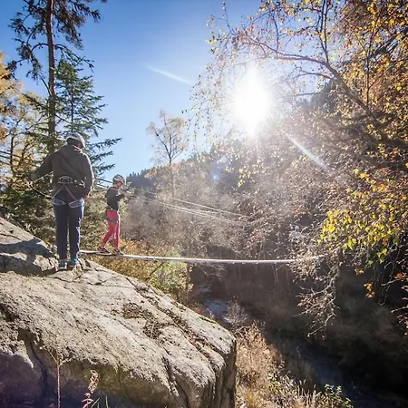木屋 Dans Les Monts Du Forez Le Fayt